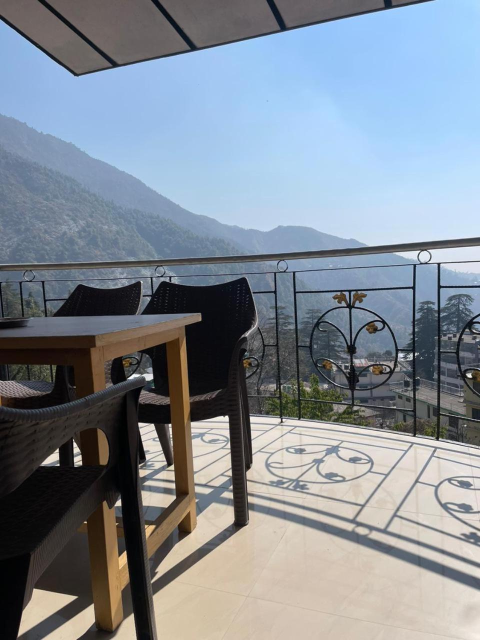 Sky Pie Hotel Дхарамсала Екстериор снимка