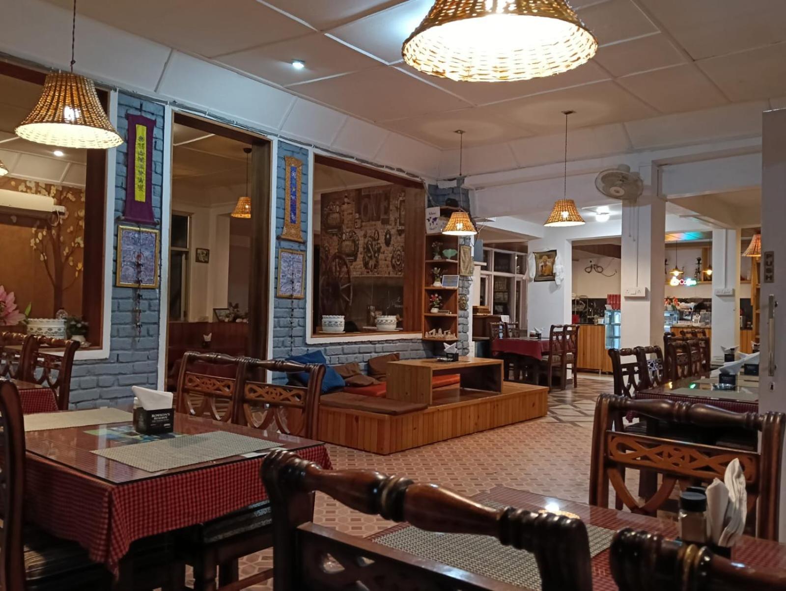 Sky Pie Hotel Дхарамсала Екстериор снимка